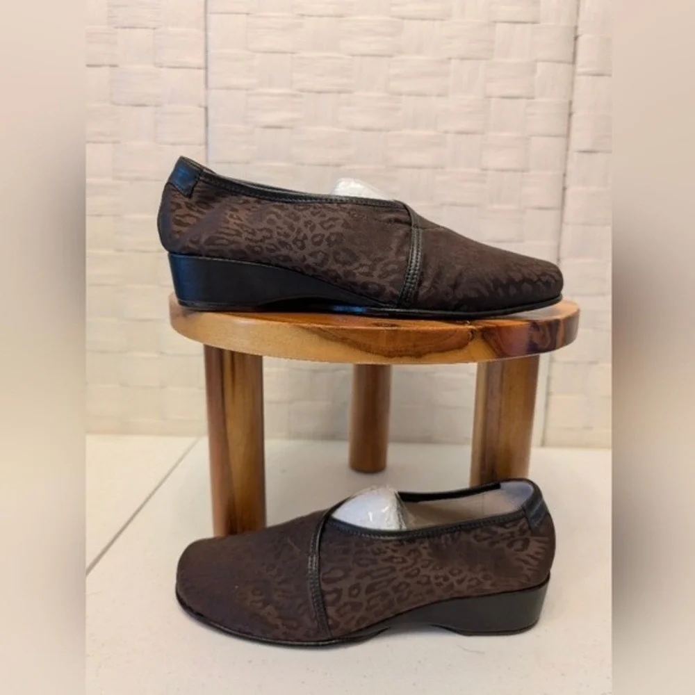Taryn Rose‎ Brown Leopard Print Jacquard Low Wedge Shoes Made in Italy EU 36.5